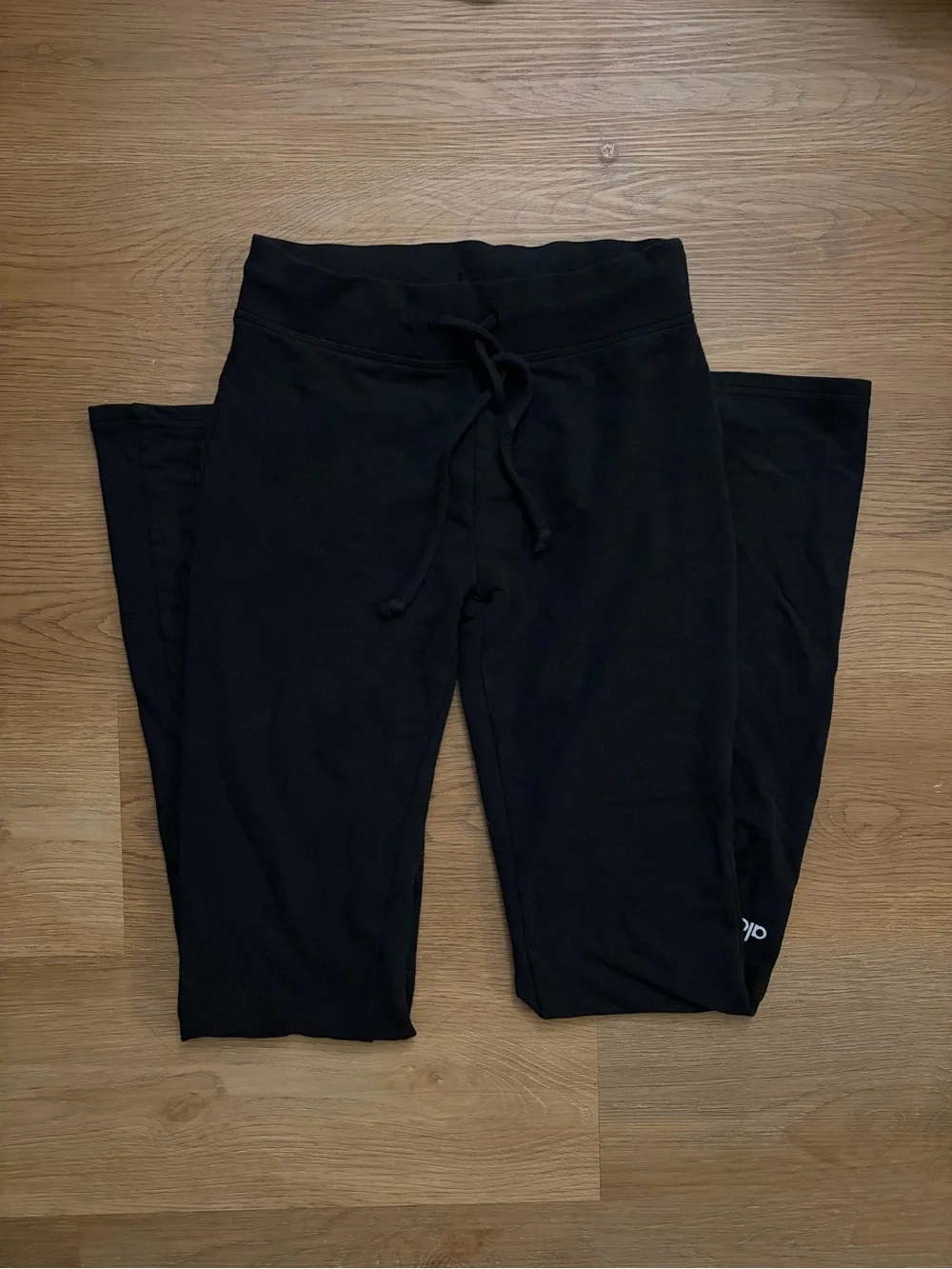 Alo Sway Bootcut Sweatpant EUC black size XXS
